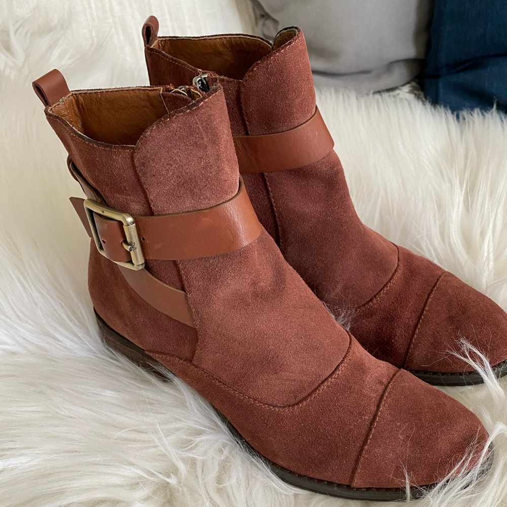 Suede Donald J Pliner‎ buckle booties size 6